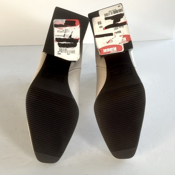 Blondo $149 Women Salome Waterproof Leather Chunky Block Heel Booties Size 6 NWT - Picture 10 of 10